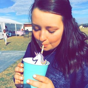 Meet your Posher, Bailee