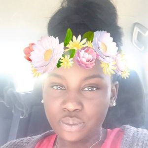 Meet your Posher, Alethia