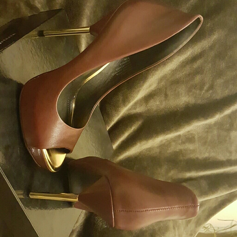 Never worn