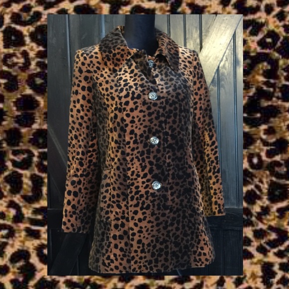 Velvet Cheetah Coat🖤 - Picture 2 of 4