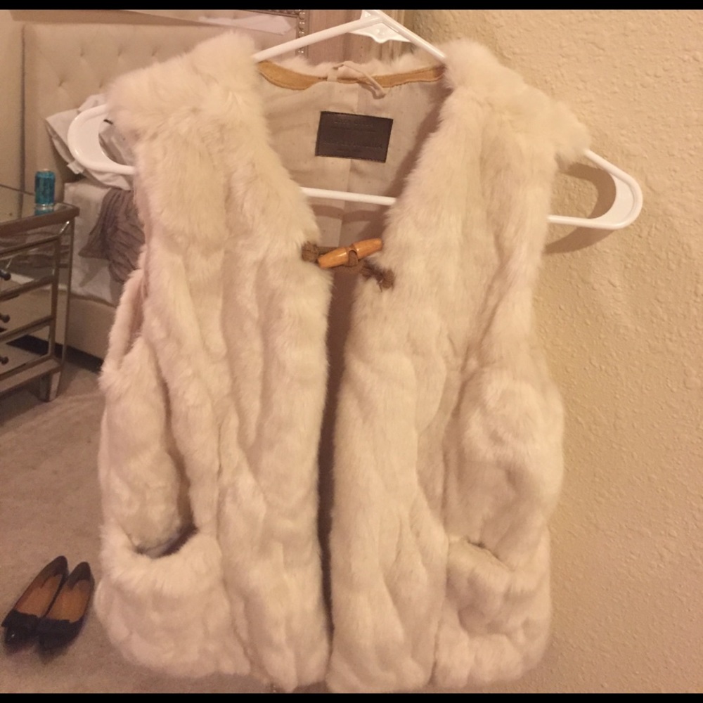 White Flux Fur Vest!