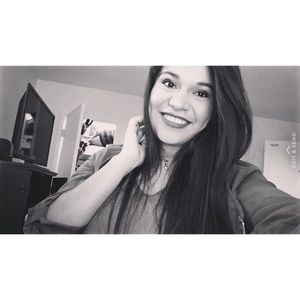 Meet your Posher, Tania