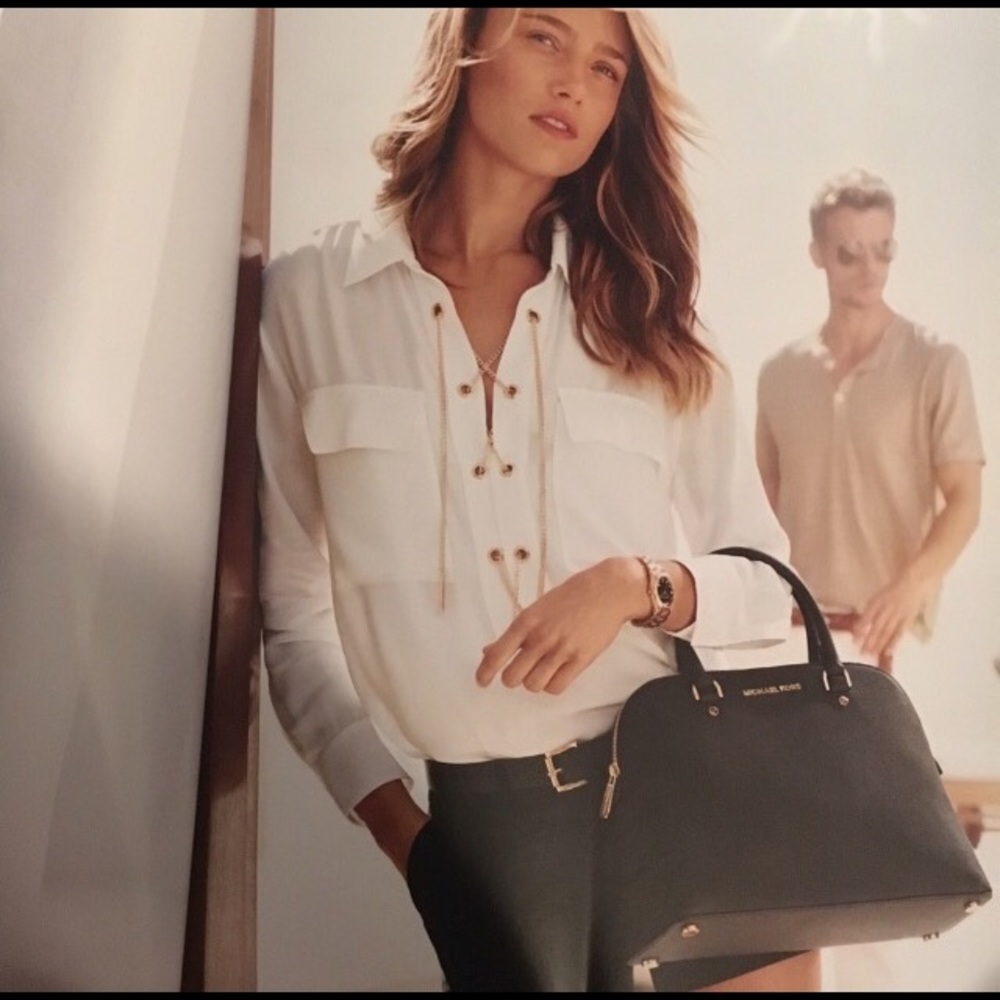 New! 🎉HP 10/26/17🎉MICHAEL KORS satchel - Picture 2 of 5