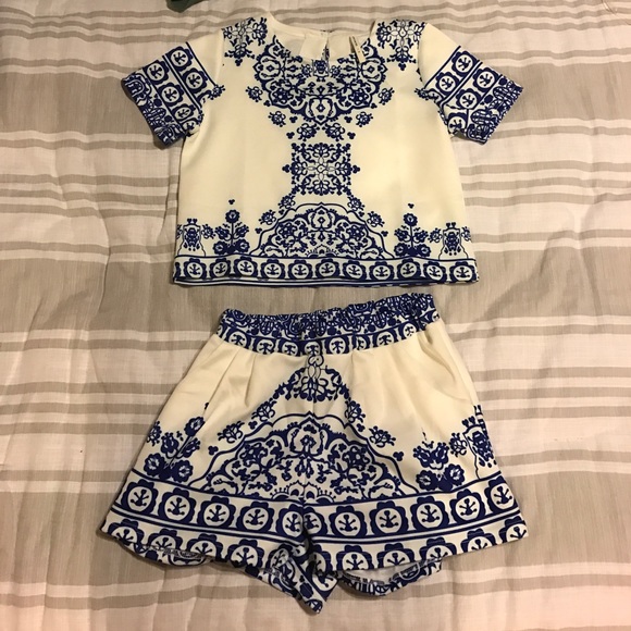 Blue and white two piece set - Picture 2 of 5