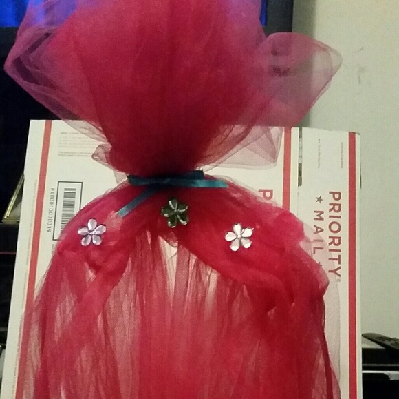 Trolls Princess Poppy Easter basket - Picture 2 of 6