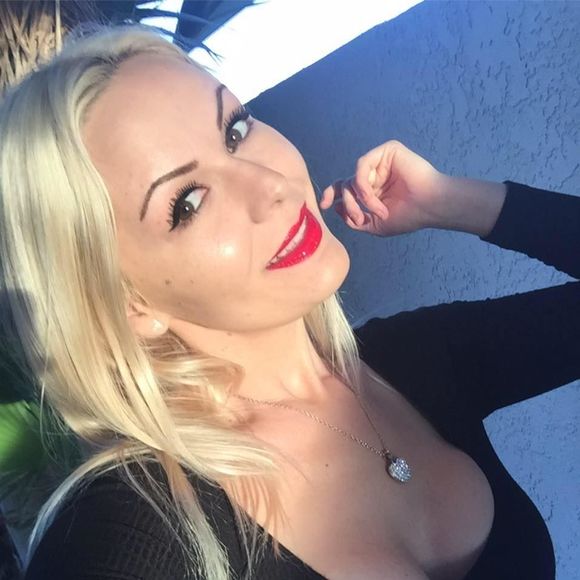 Meet your Posher, Brittney - Picture 1 of 1