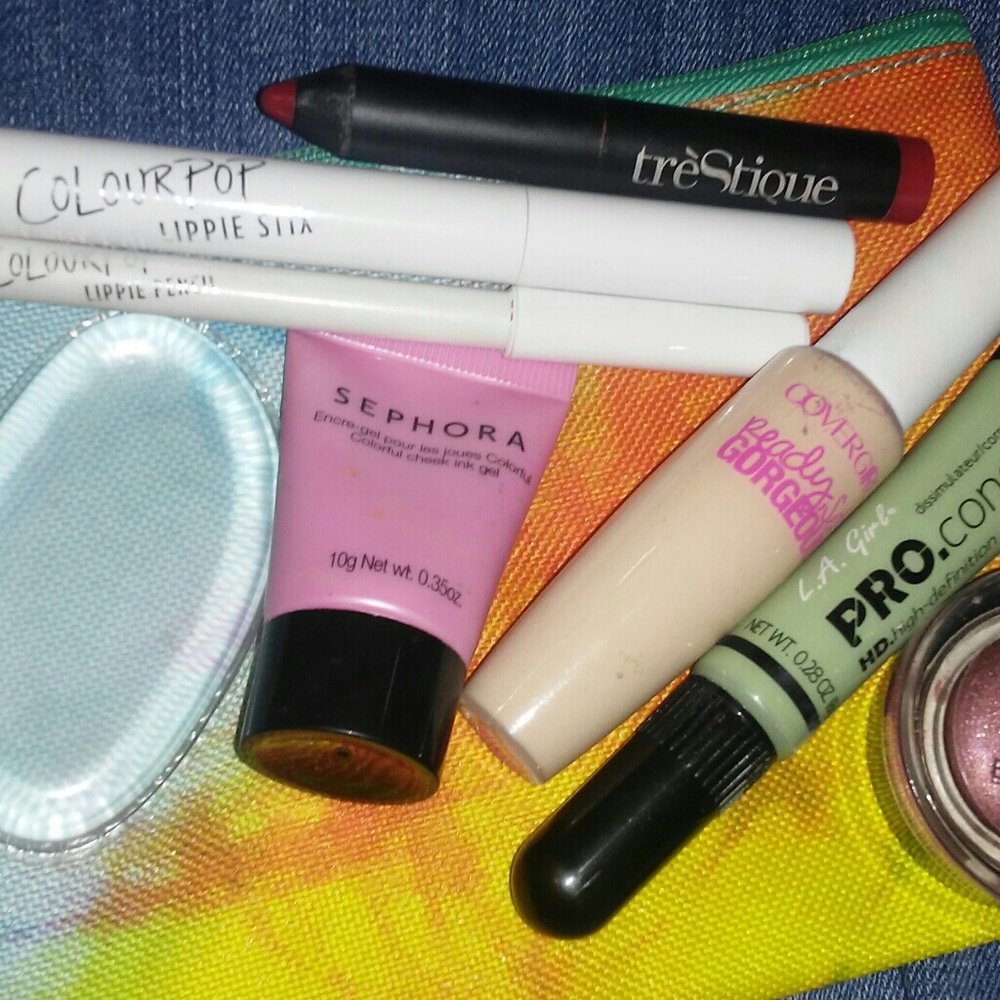 Matte Lip Bundle + Concealer Bundle +......