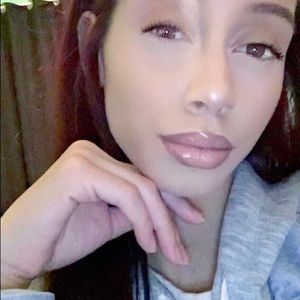 Meet your Posher, Thalia