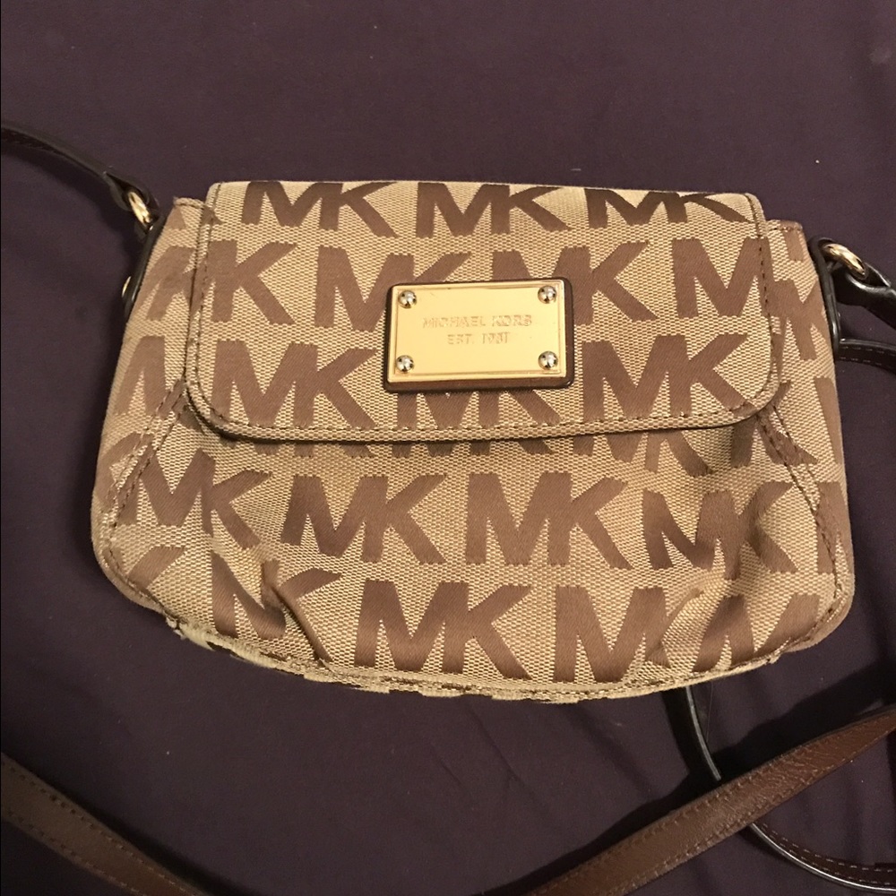 Michael kors cross body bag