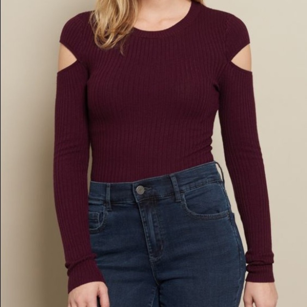 Garage shoulder cut bodycon sweater