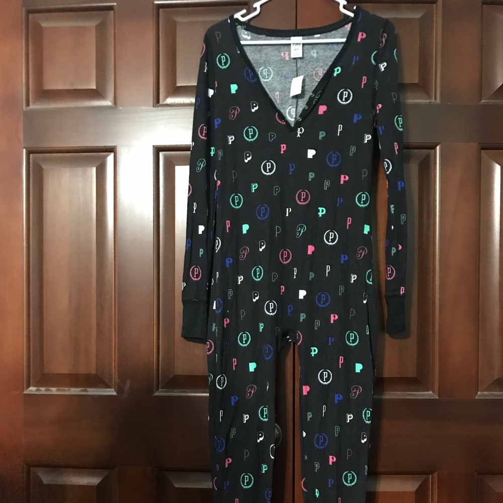 Pink Victoria's Secret Sleep Thermal Size M