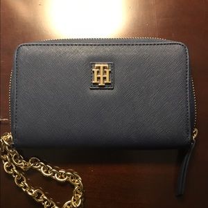 Tommy Hilfiger Women Nylon Large Zip Around Wallet