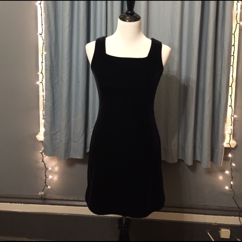 90's Velvet LBD 🌙