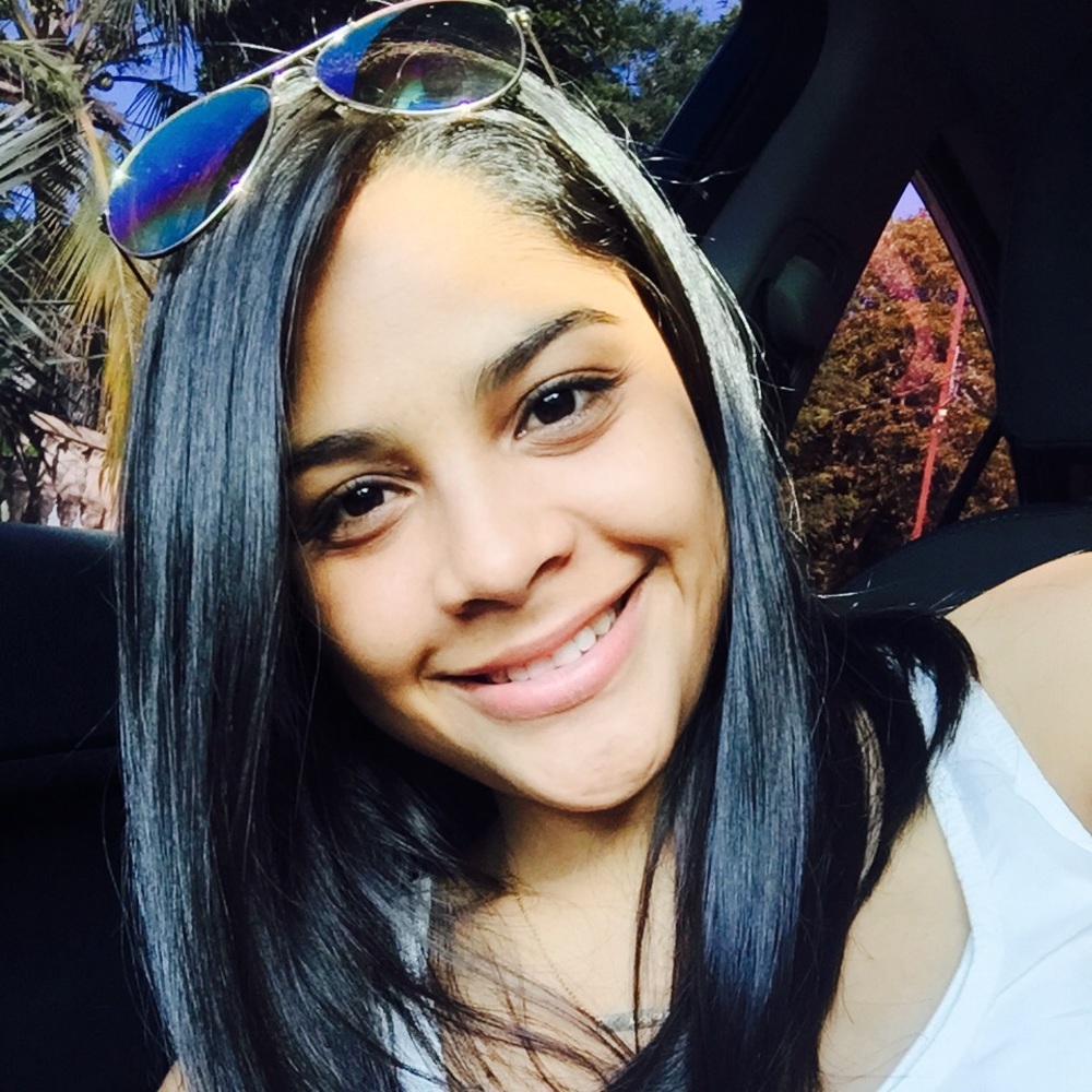 Meet your Posher, Esmeralda