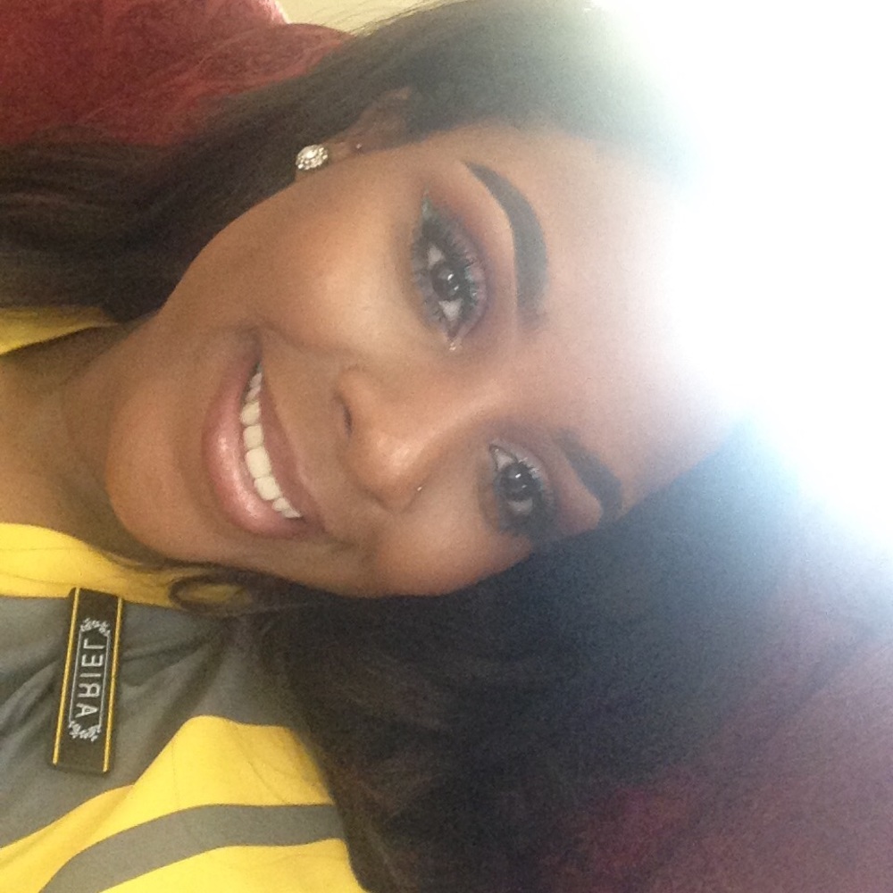 Meet your Posher, Ariel-marie