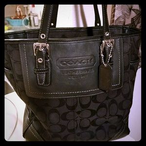 Classic Coach Bag!