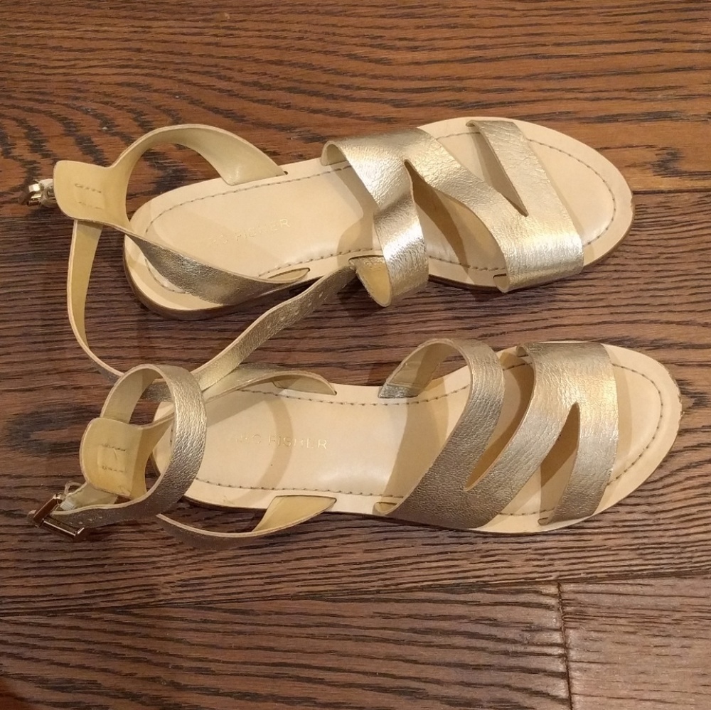 Gold leather go-with-everything sandals