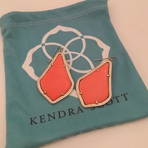 Kendra Scott Alexandra earring - coral