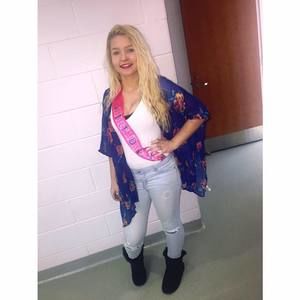 Meet your Posher, Julia