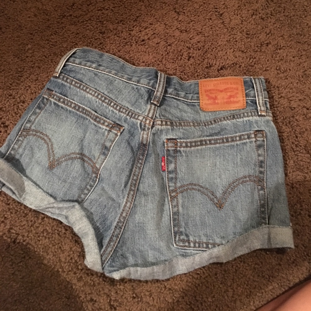 levi shorts