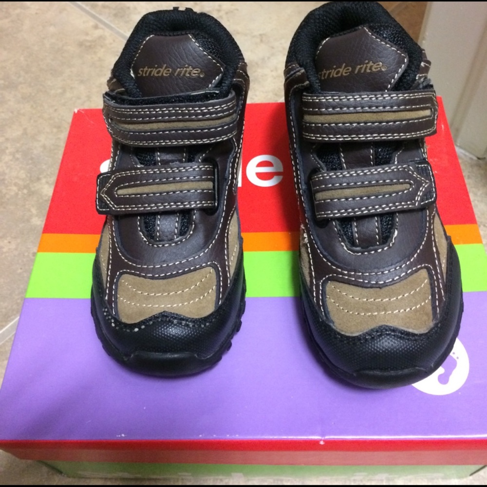 New Boys Stride Rite shoes