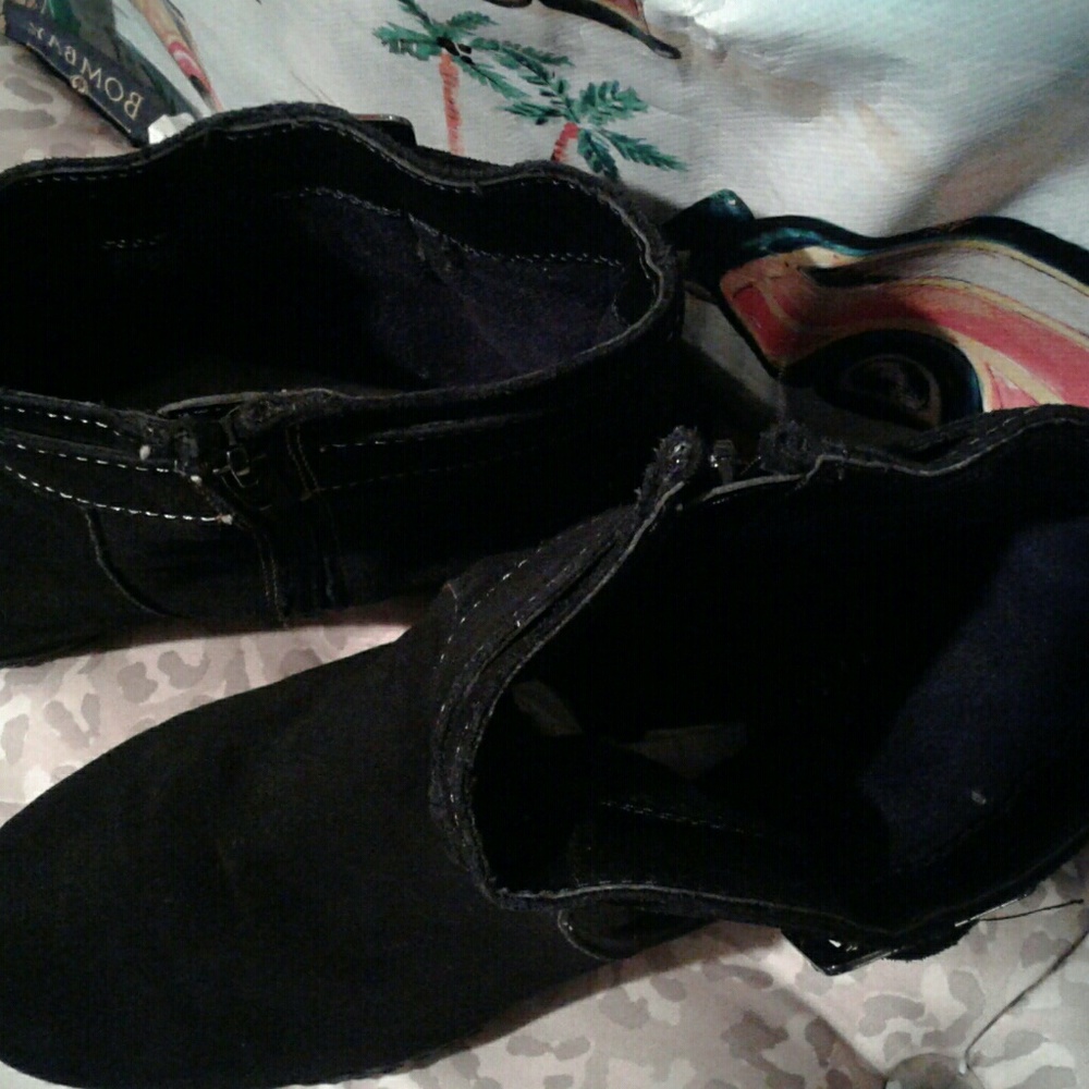 Boots - Picture 6 of 6