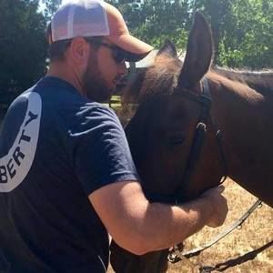 Meet your Posher, Casey