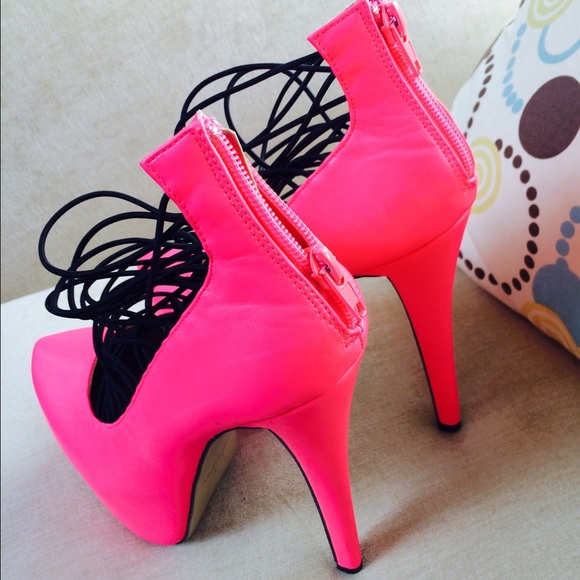 Brand new super cute stilettos size 7 - Picture 2 of 3