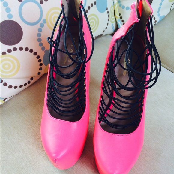 Brand new super cute stilettos size 7 - Picture 3 of 3