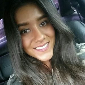 Meet your Posher, Yolanda