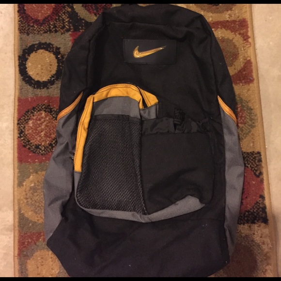 Nike backpack 🎒FOR SALE‼️ - Picture 3 of 7