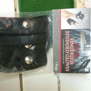 Fingerless Studded Gloves