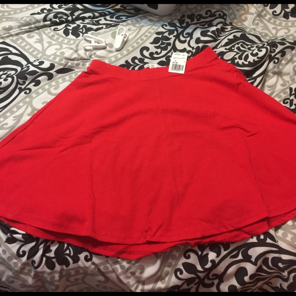 Red skirt (new)