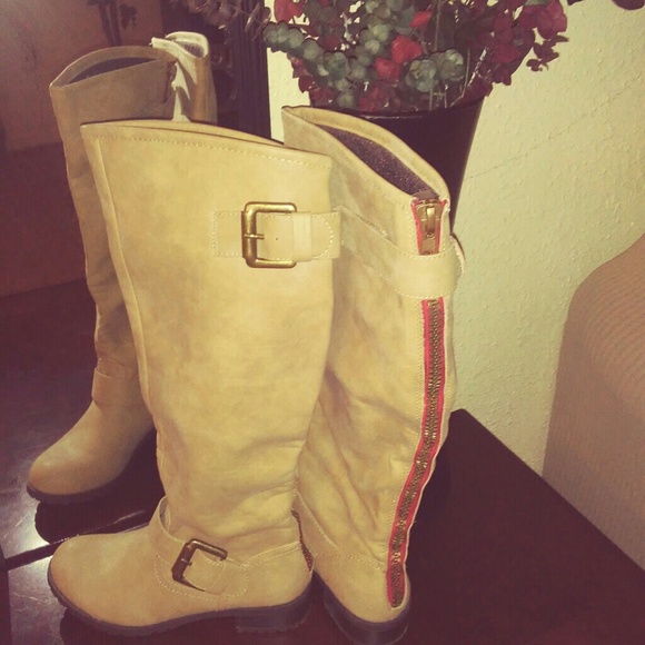 KNEE BOOTS - Picture 2 of 4