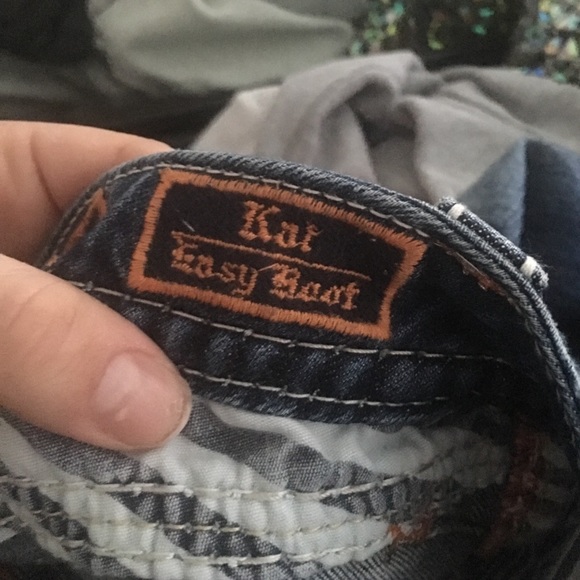 Size 27 medium wash Rock Revivals. - Picture 4 of 4