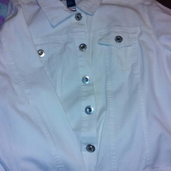 Cute Women's Jean Jacket - Picture 1 of 1