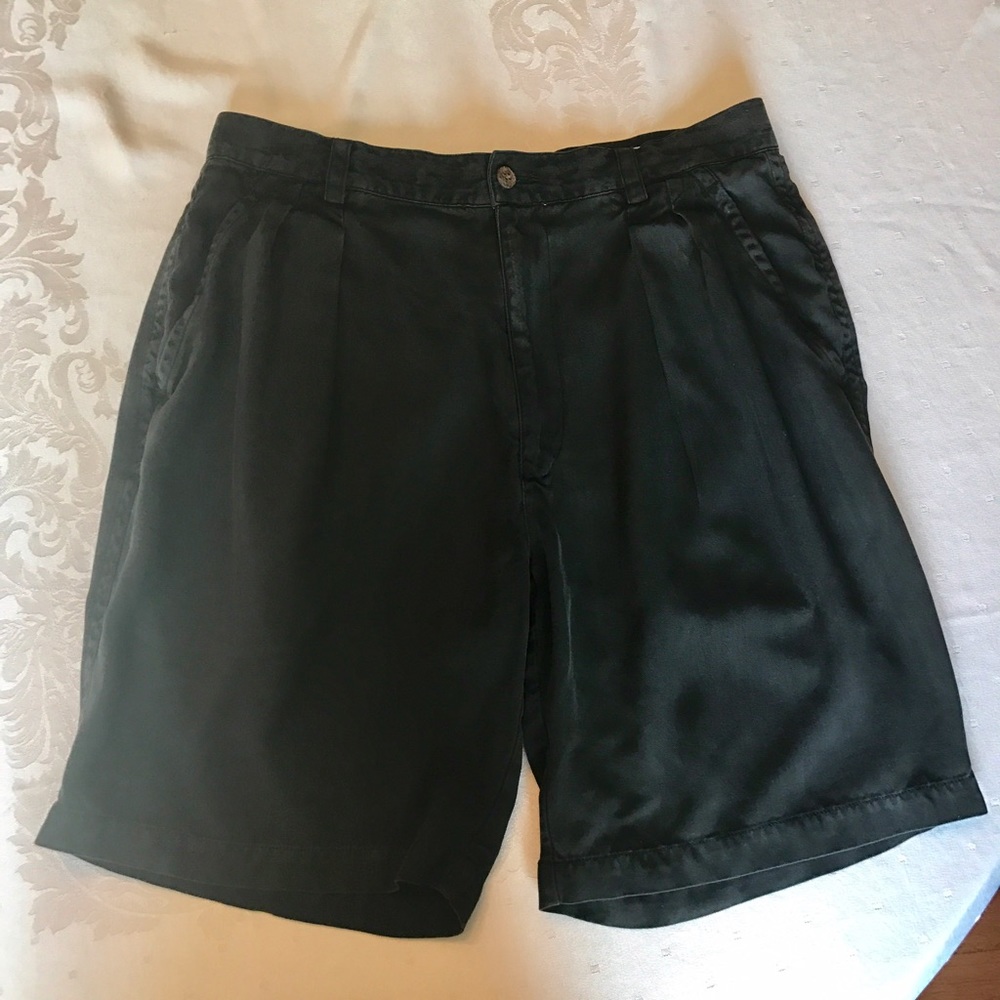 Tommy Bahama 100% silk shorts - black