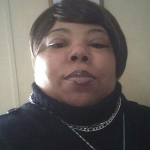 Meet your Posher, Raquel