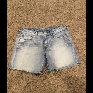 American Eagle 'Boy Midi' Shorts