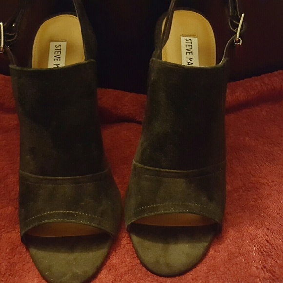 Steve Madden Pasqual booties/heels - Picture 2 of 2