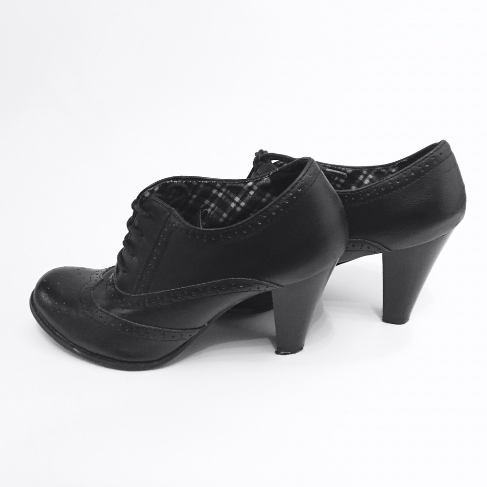 Vintage Oxford Pumps