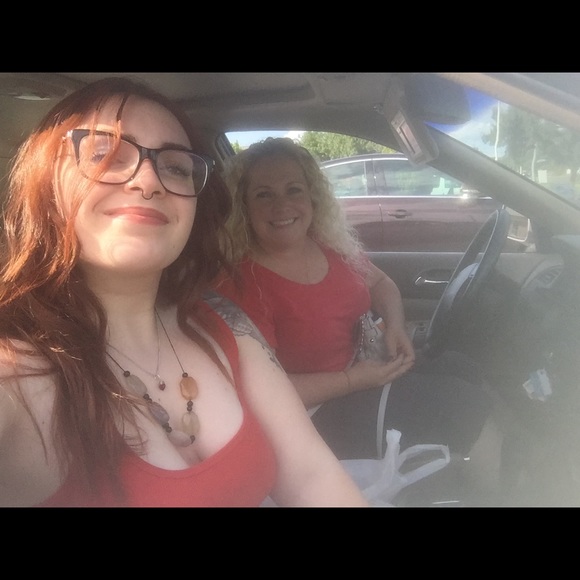 Meet your Posher, Crystal - Picture 7 of 8