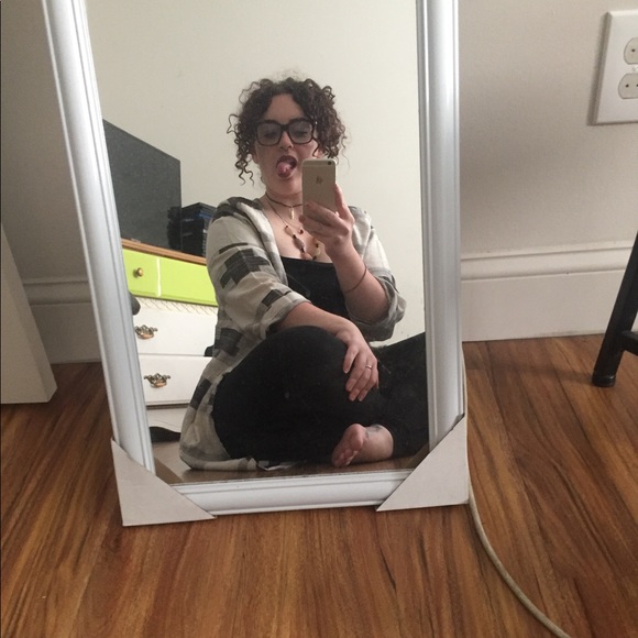 Meet your Posher, Crystal - Picture 3 of 8