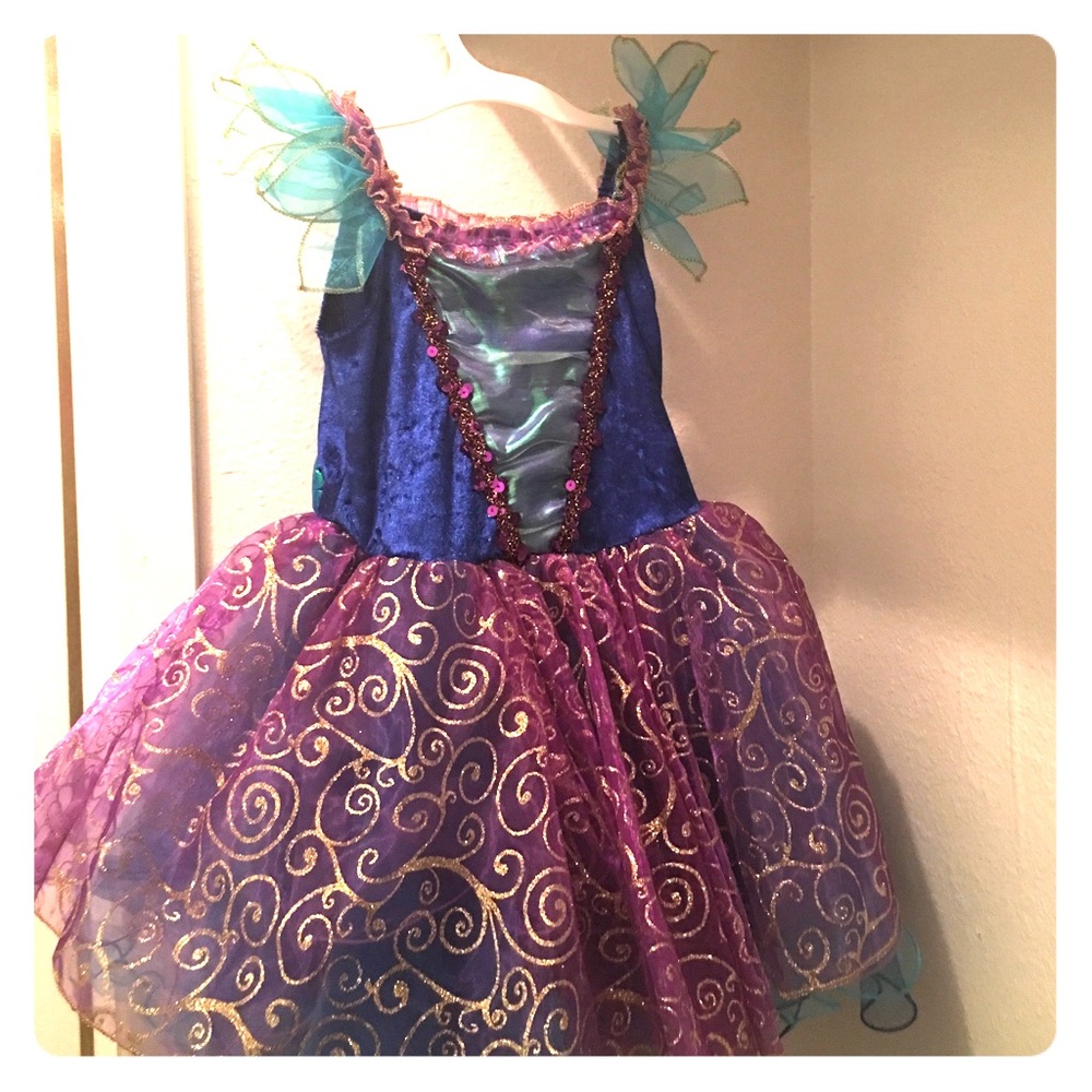 Beautiful dress size 4