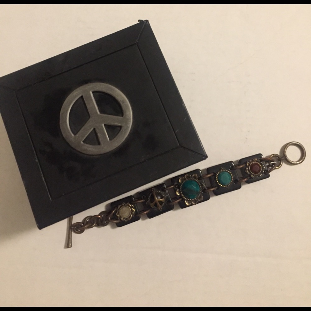 Lucky brand bracelet with box