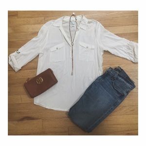 F21 - Textured Woven Top