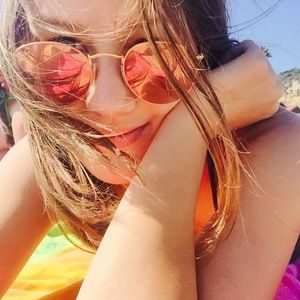 Meet your Posher, Taryn