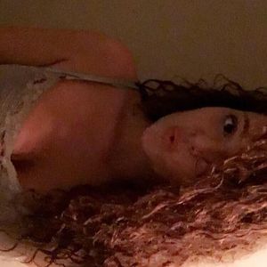 Meet your Posher, Caitlin