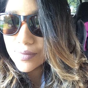Meet your Posher, Leticia
