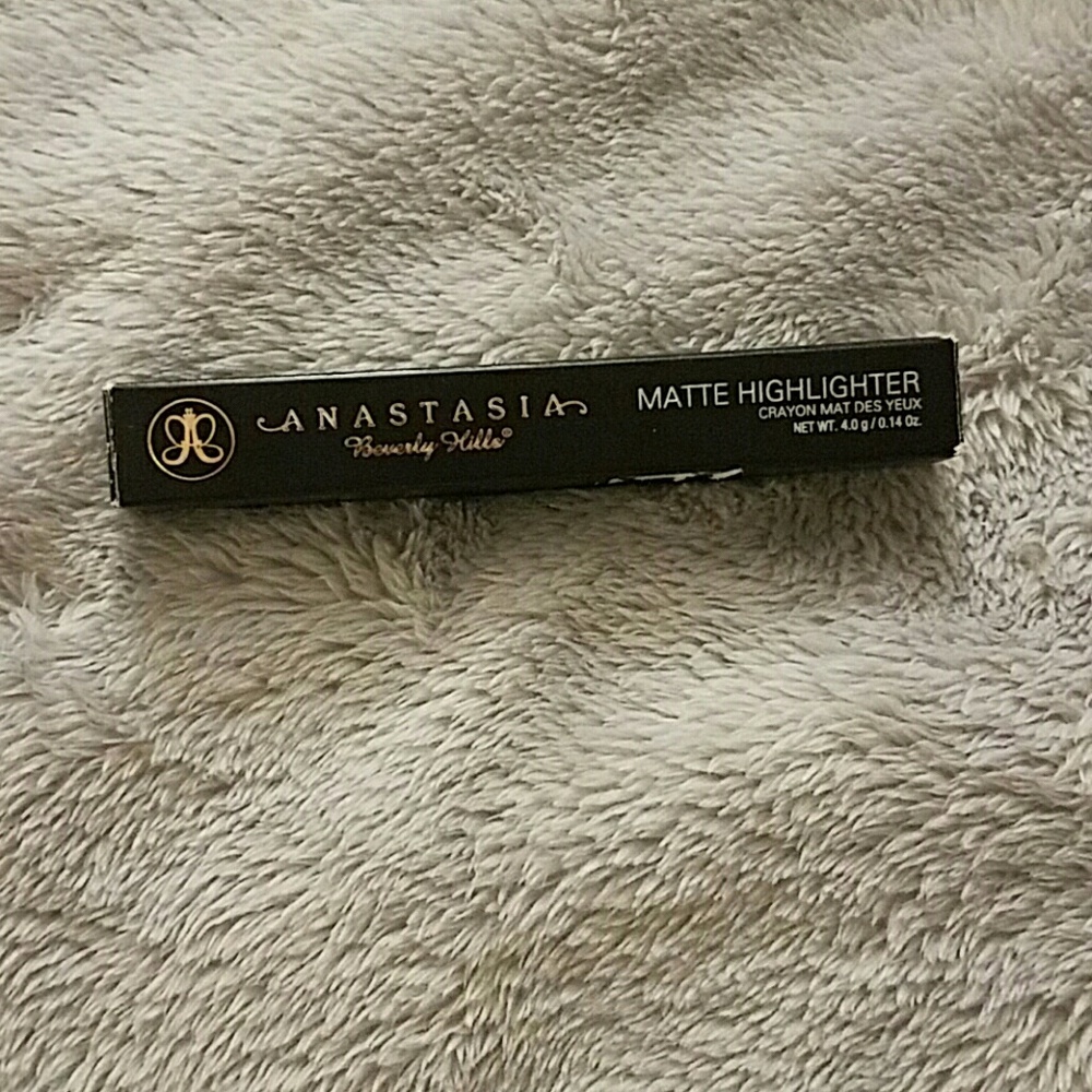 Anastasia Matte Highlighter